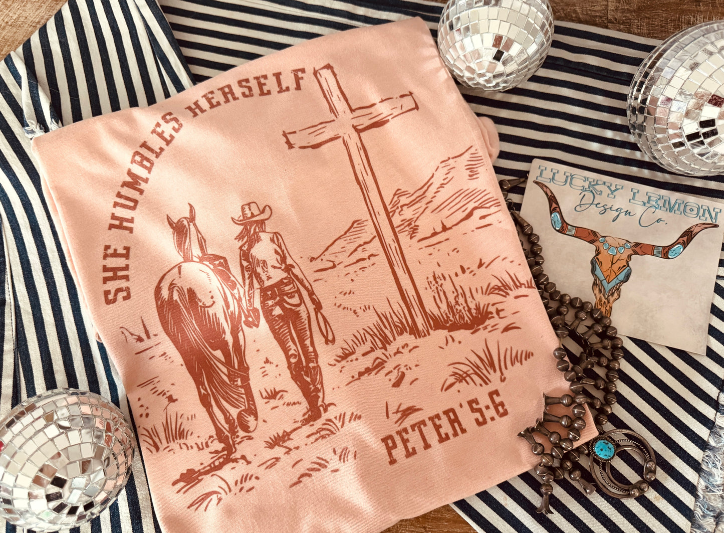 She humbles herself Tshirt