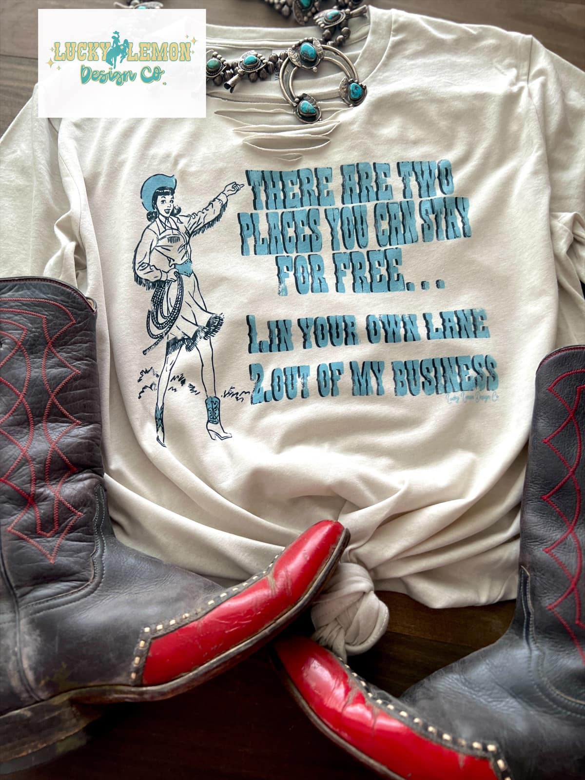 Places you can stay for FREE Tshirt